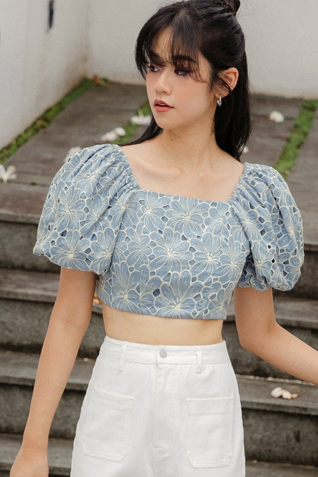 DIONE EMBROIDERY TOP IN BLUE