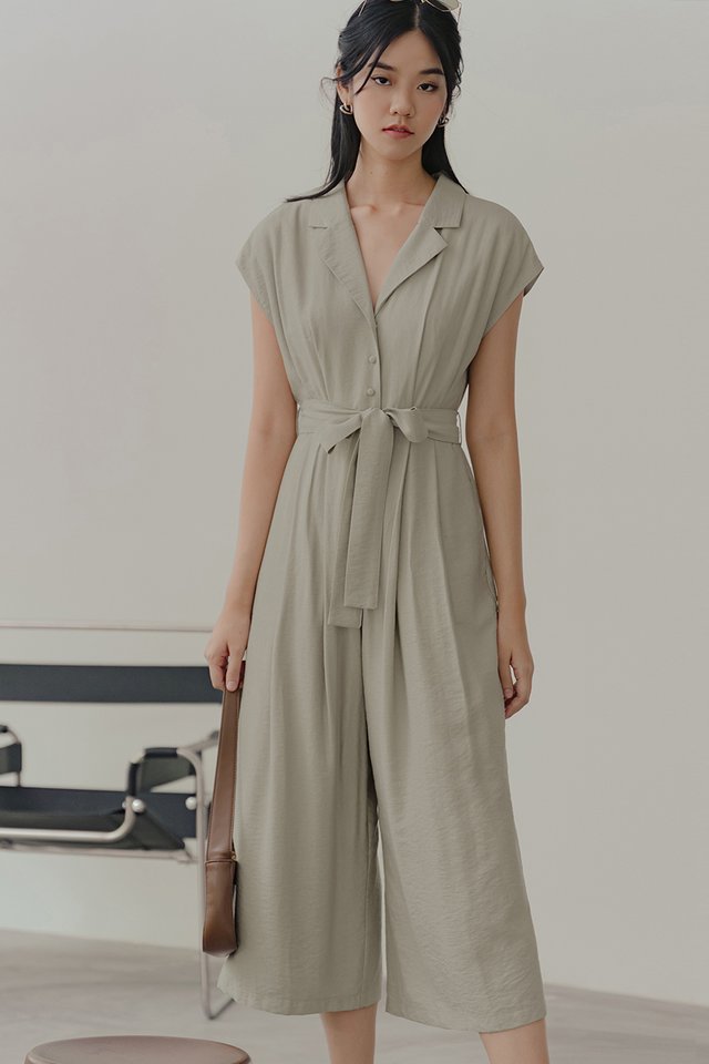 TANIA BUTTON JUMPSUIT IN PEBBLE
