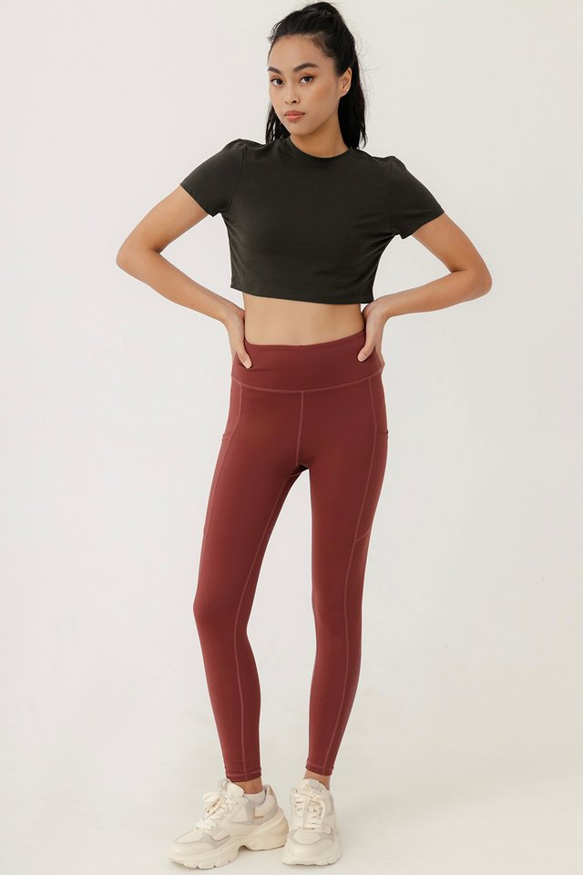 AIRE CROPPED TEE IN TRUFFLE
