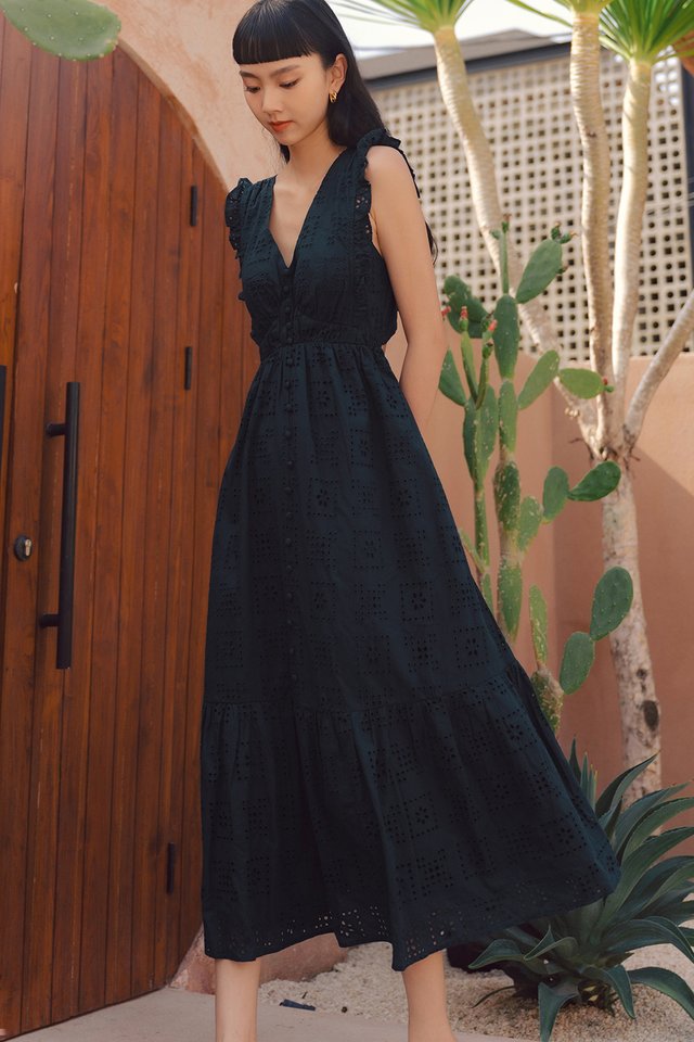 LEIA EMBROIDERY PADDED TIE-BACK MAXI IN DARK NAVY