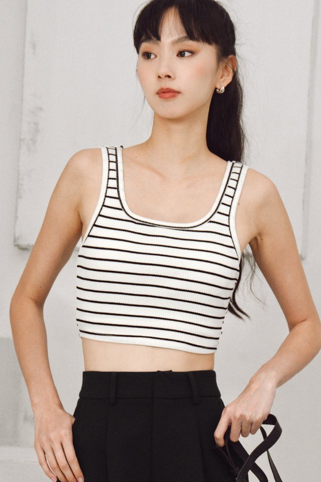 JAY PADDED RIBBED TOP IN WHITE BLACK