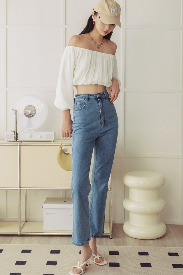 PEGS OFF SHOULDER TOP IN WHITE