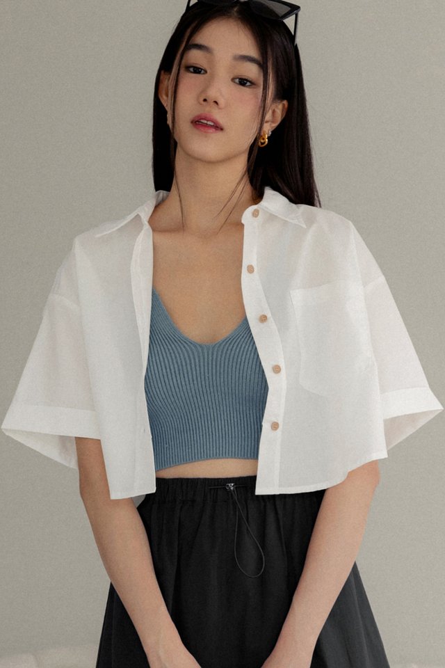 ALLEE CROPPED SHIRT IN WHITE