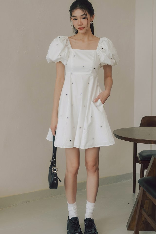 OLSON EMBROIDERY DRESS IN WHITE