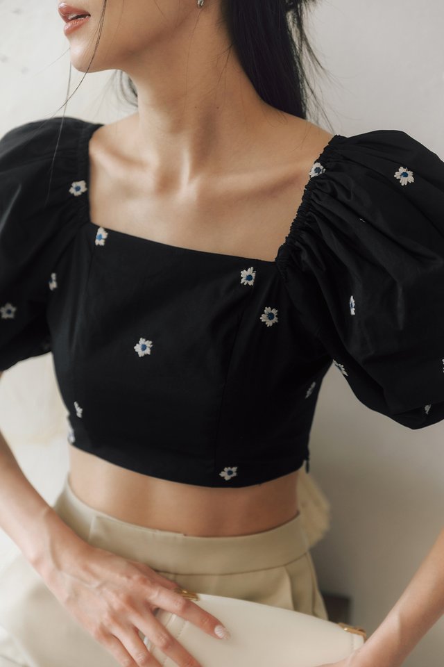 OLSON EMBROIDERY TOP IN BLACK