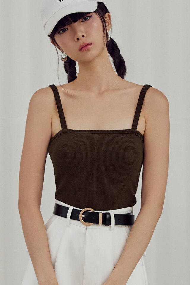 IZZY PADDED KNIT TOP IN COCOA