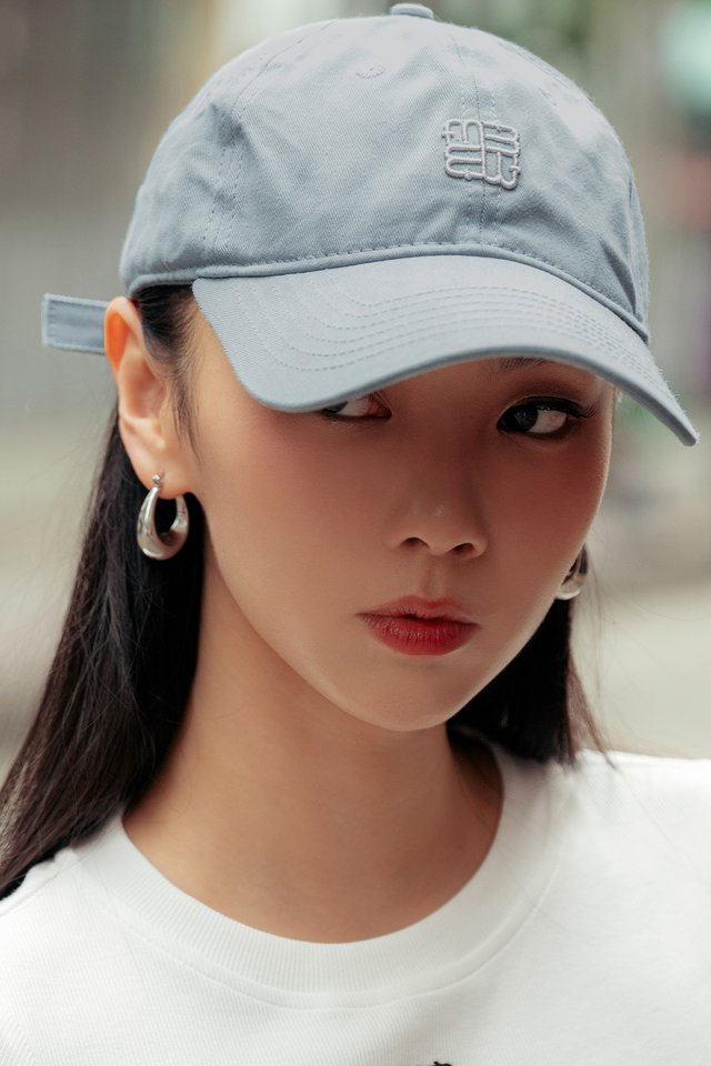 ANAGRAM CAP IN BABY BLUE