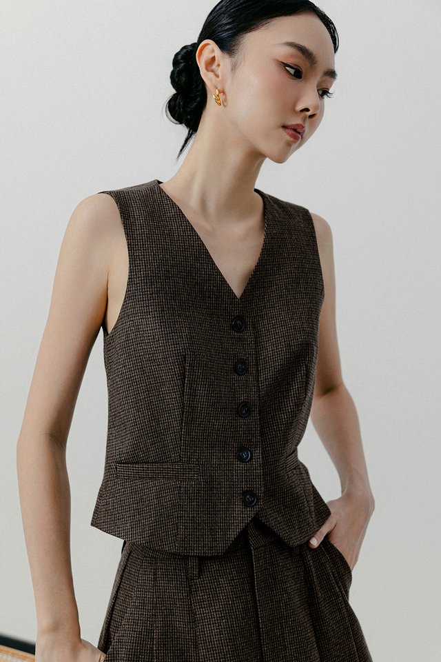 MONDI HOUNDSTOOTH WAISTCOAT IN SABLE