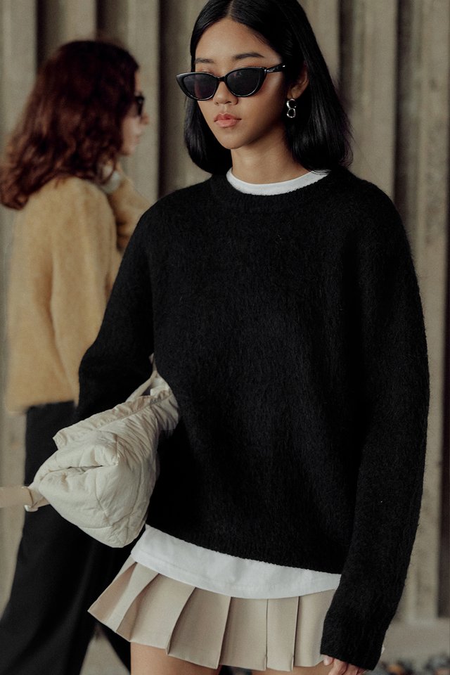 HARPER WOOL SWEATER IN BLACK