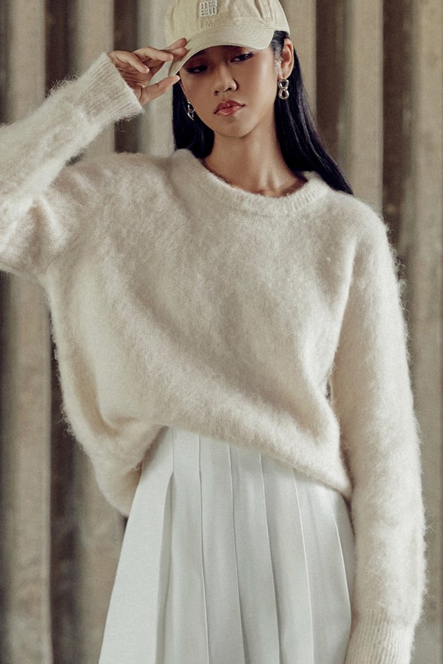 HARPER WOOL SWEATER IN IVORY