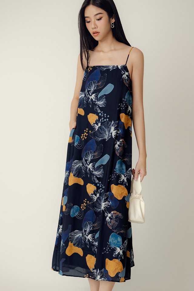 DELIAH MAXI IN NAVY