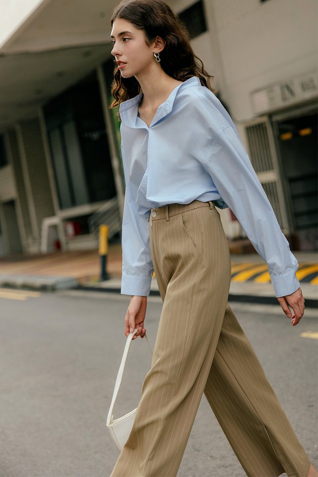 LEORA STRIPE SLIT PANTS IN KHAKI