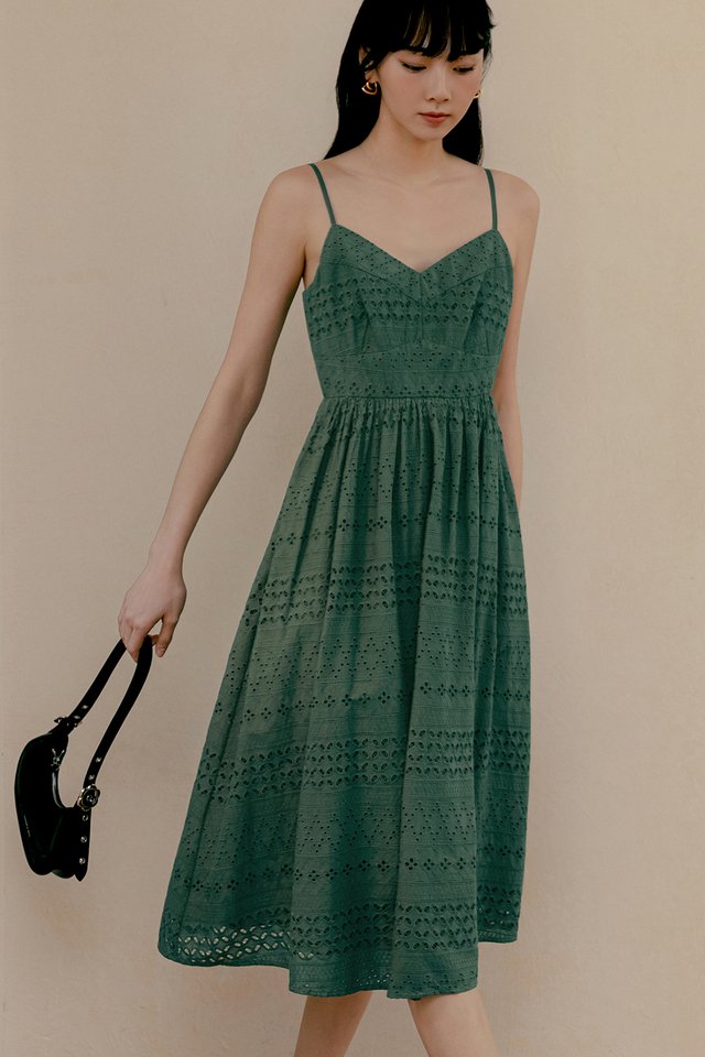 CLEO EMBROIDERY MIDI IN SAGE