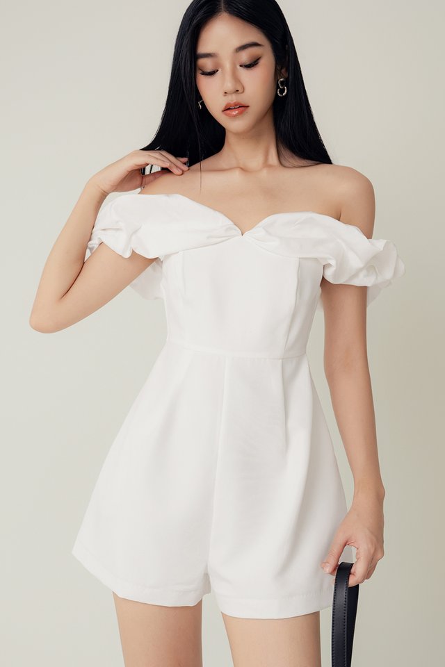 COLLIER OFF SHOULDER PLAYSUIT IN WHITE