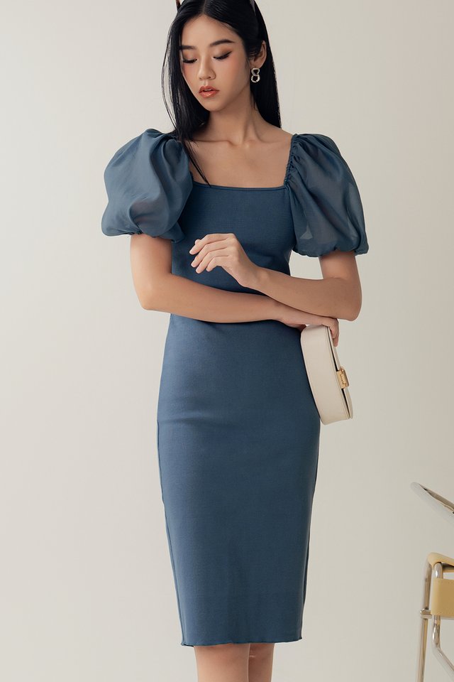 KLOE ORGANZA KNIT MIDI IN BLUE