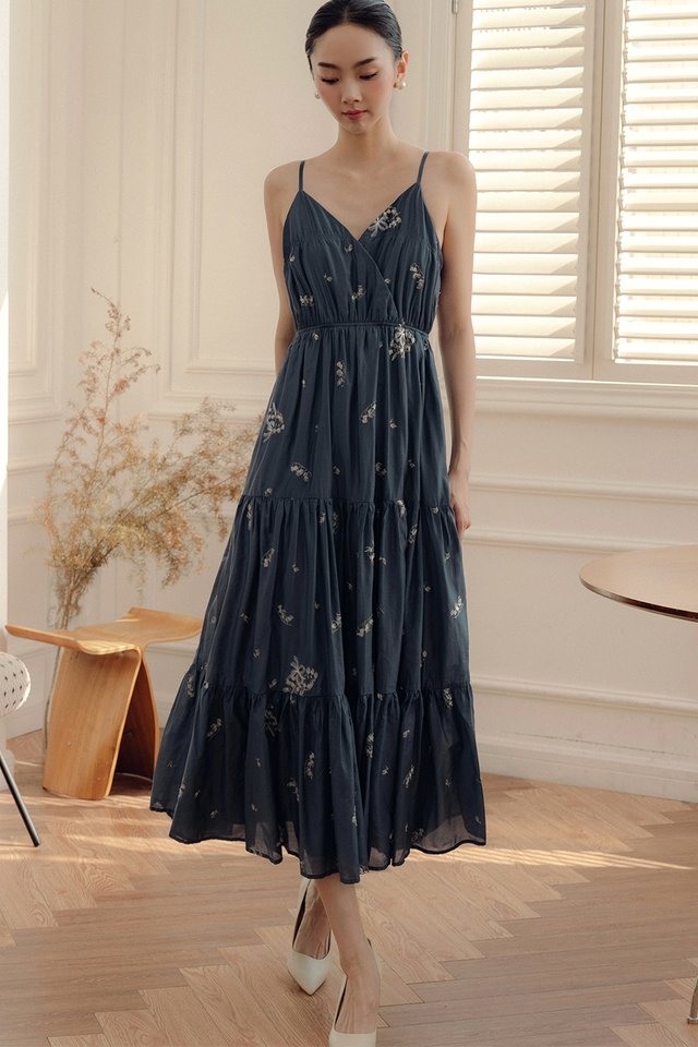 AURORA EMBROIDERY TENCEL MAXI IN GUN