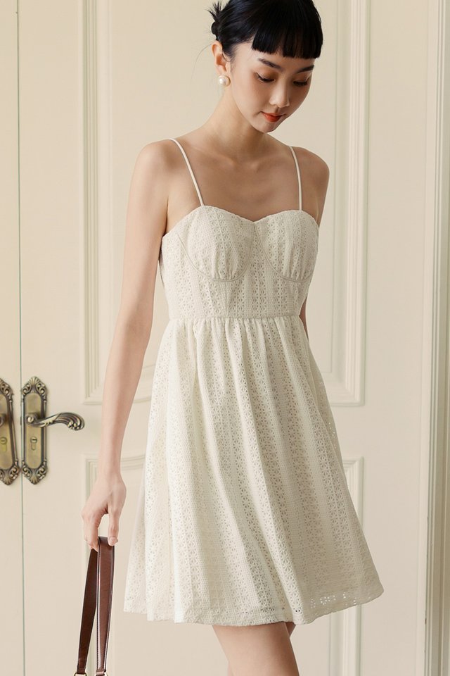 COEN CROCHET DRESS IN LIGHT CREAM