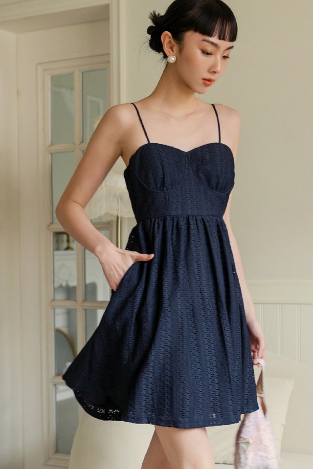 COEN CROCHET DRESS IN NAVY