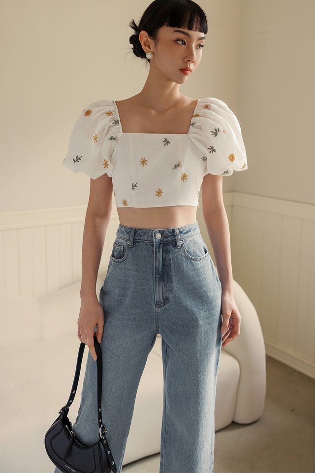 ELISA EMBROIDERY TOP IN WHITE