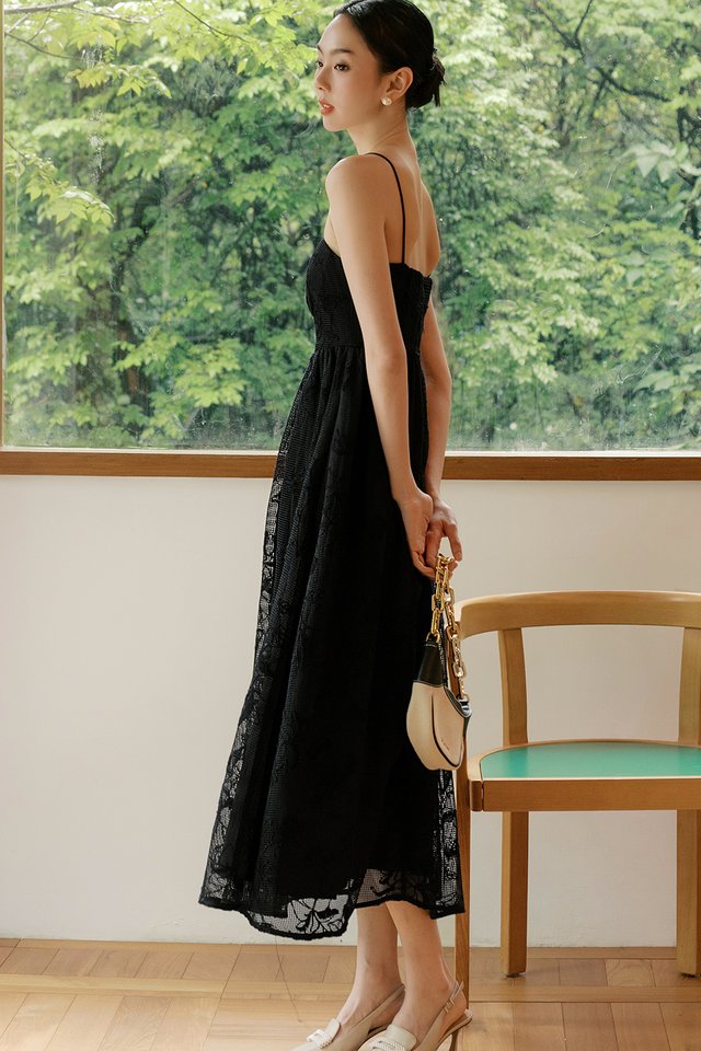 MILLAN PADDED MAXI IN BLACK