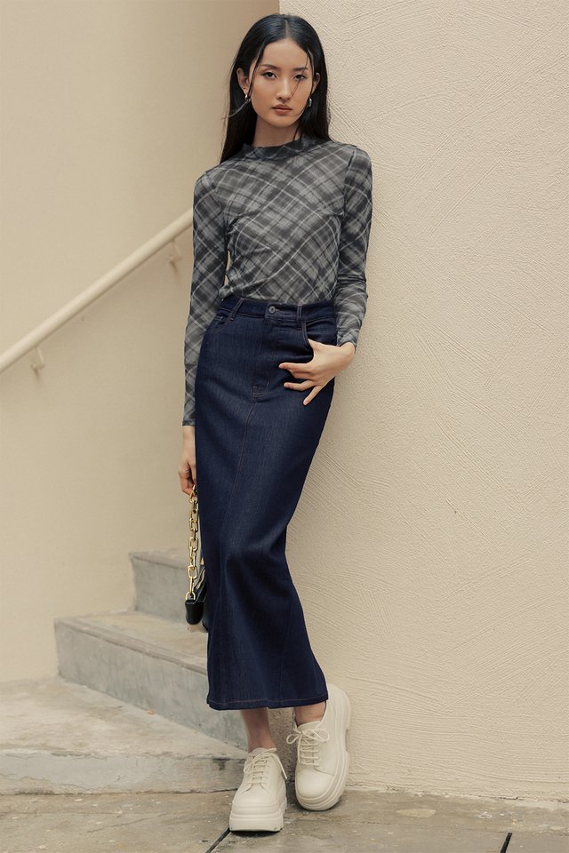 SCOTTIE PLAID TULLE TOP IN GRAPHITE