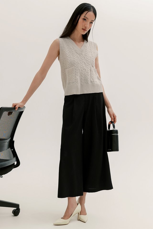 MICH KNIT VEST IN DOVE