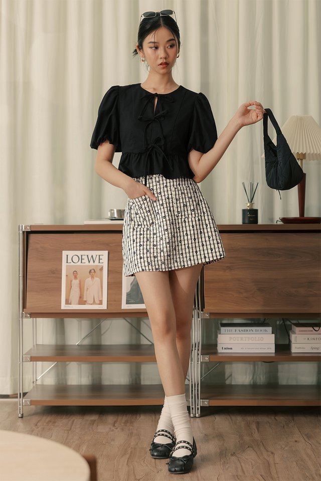MOLLY RIBBON LINEN TOP IN BLACK