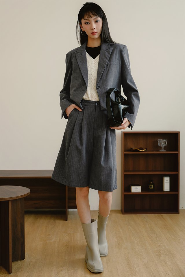ANDRE PINSTRIPE BLAZER IN GRAPHITE