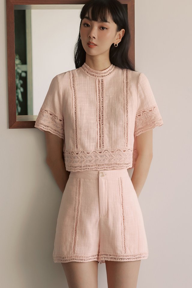 MYLO CROCHET SHORTS IN LIGHT BLUSH