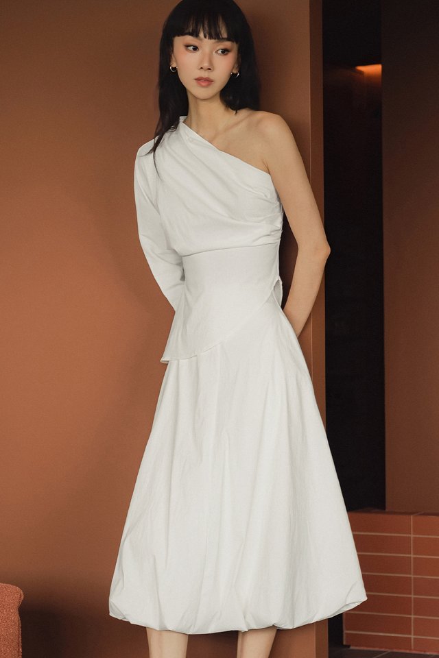 NYOMI BUBBLE MIDI IN WHITE