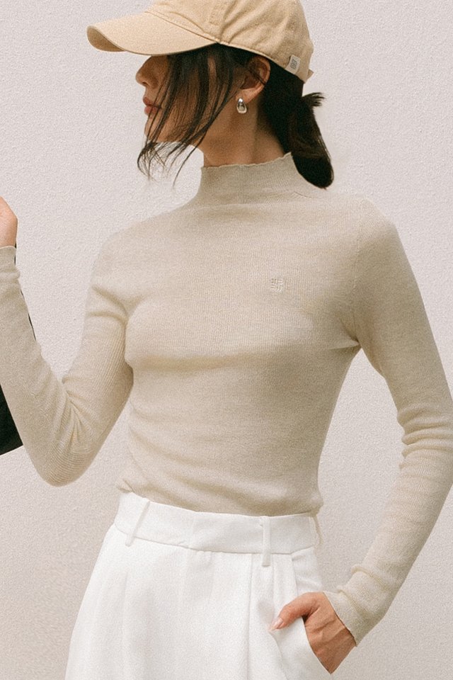 ANAGRAM KNIT TOP IN OAT