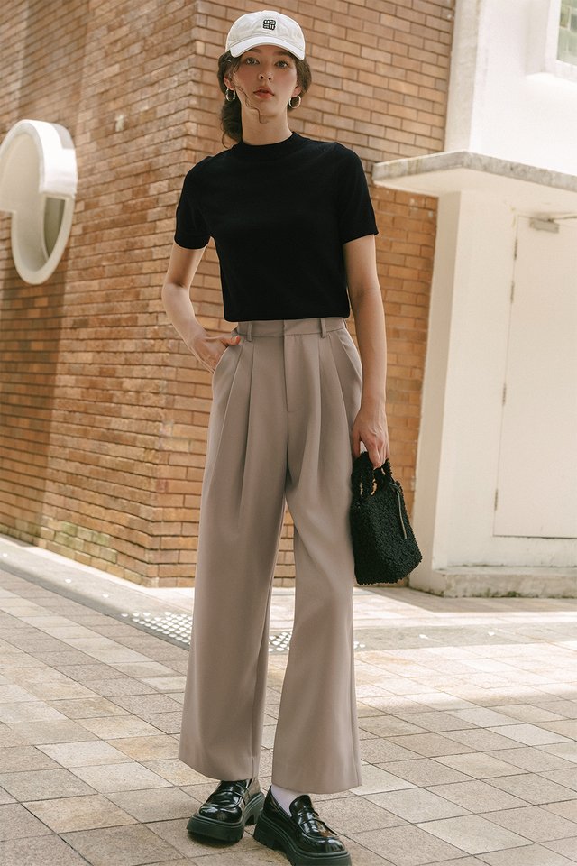 ATLAS KNIT TOP IN BLACK