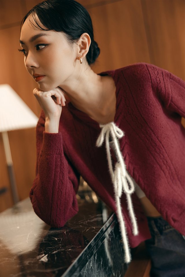 BURTON TIE KNIT CARDIGAN IN CHERRY