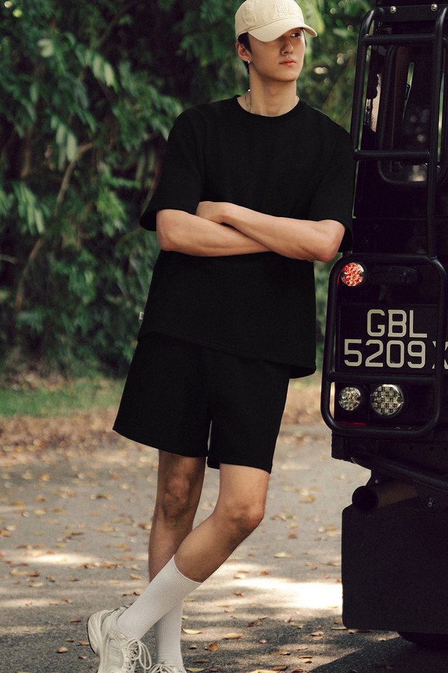 JORDAN UNISEX BERMS IN BLACK