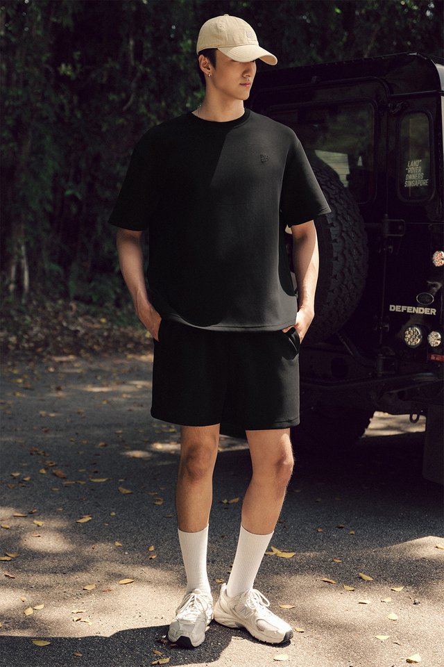 JORDAN UNISEX OVERSIZED TEE IN BLACK