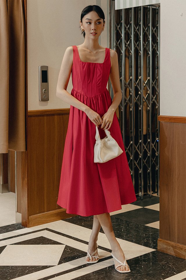 KYLEIGH CORSET MAXI IN RED