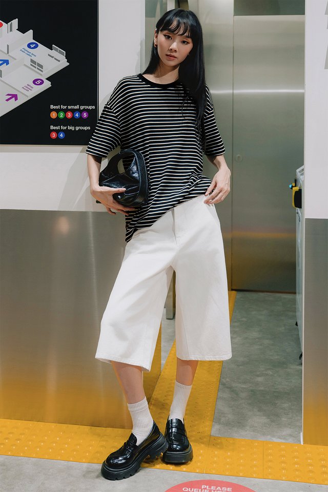 YOKE STRIPE UNISEX TEE IN BLACK