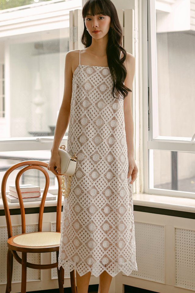 AIKI CROCHET MAXI