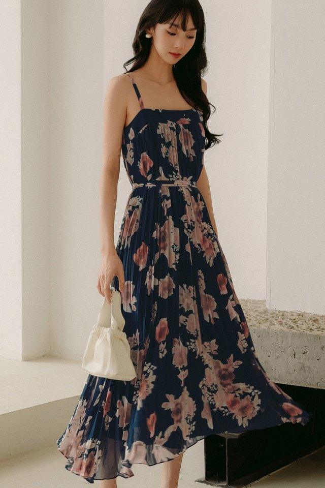 AUDELIA ETHEREAL FLORA PLEAT MAXI IN NAVY