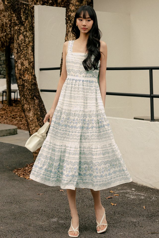 COTTAGE BRODERIE MAXI IN BLUE