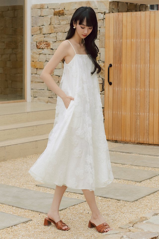 KELLAN APPLIQUÉ TULLE MAXI IN WHITE