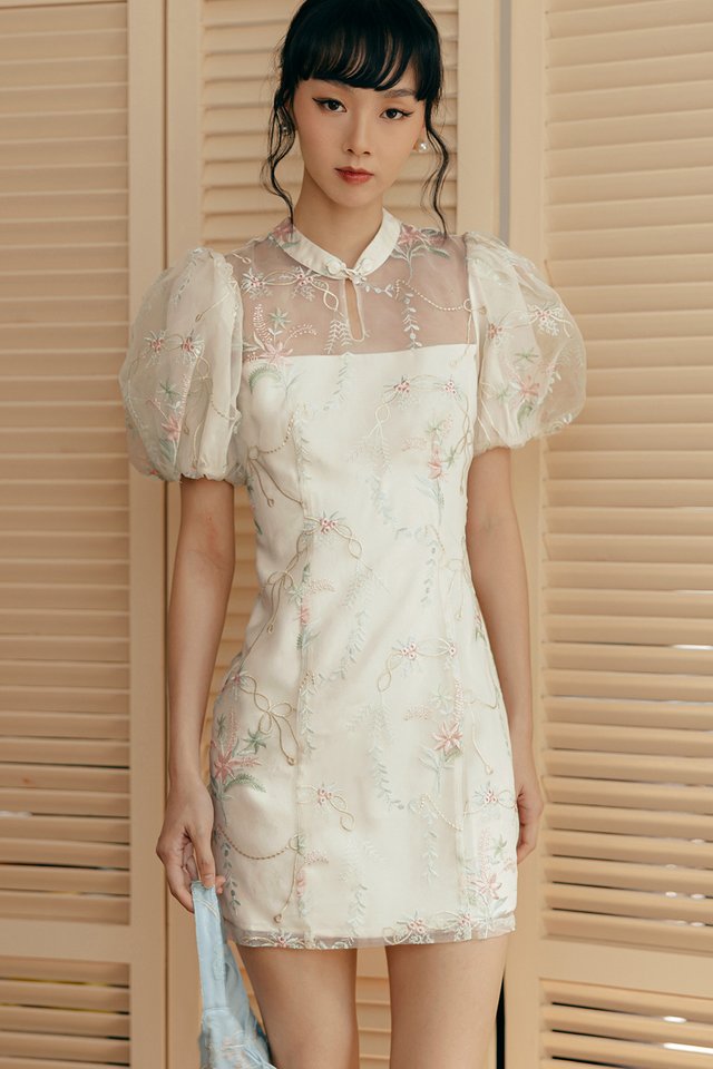 LILLA EMBROIDERY ORGANZA CHEONGSAM