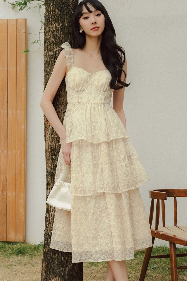 LOIRE ORGANZA PADDED TIERED MAXI IN PINK