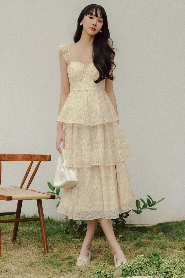 LOIRE ORGANZA PADDED TIERED MAXI IN PINK