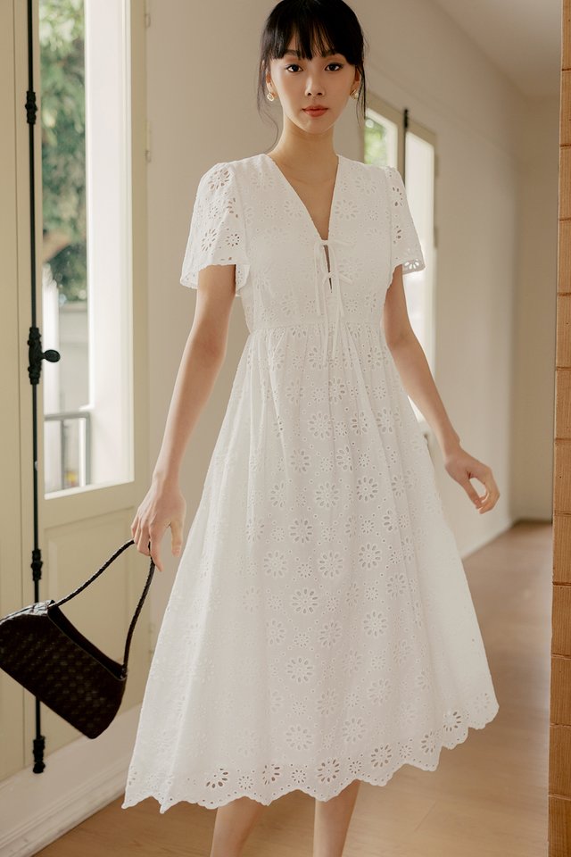 EMILO EMBROIDERY PADDED MIDI IN WHITE