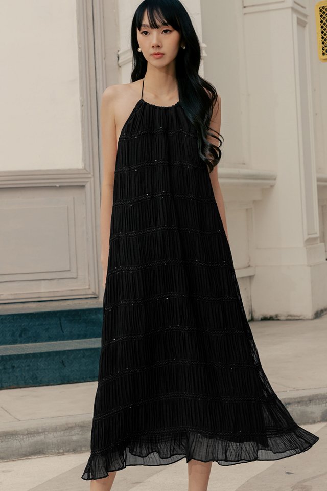 LUMI PLEAT MAXI IN BLACK