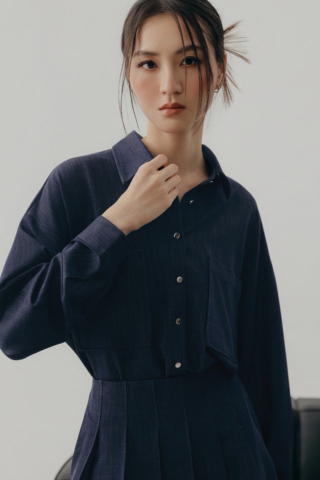 CHAMBRAY POCKET SHIRT IN DEEP INDIGO