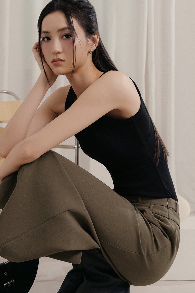 ADEL PADDED RIBBED TANK IN BLACK