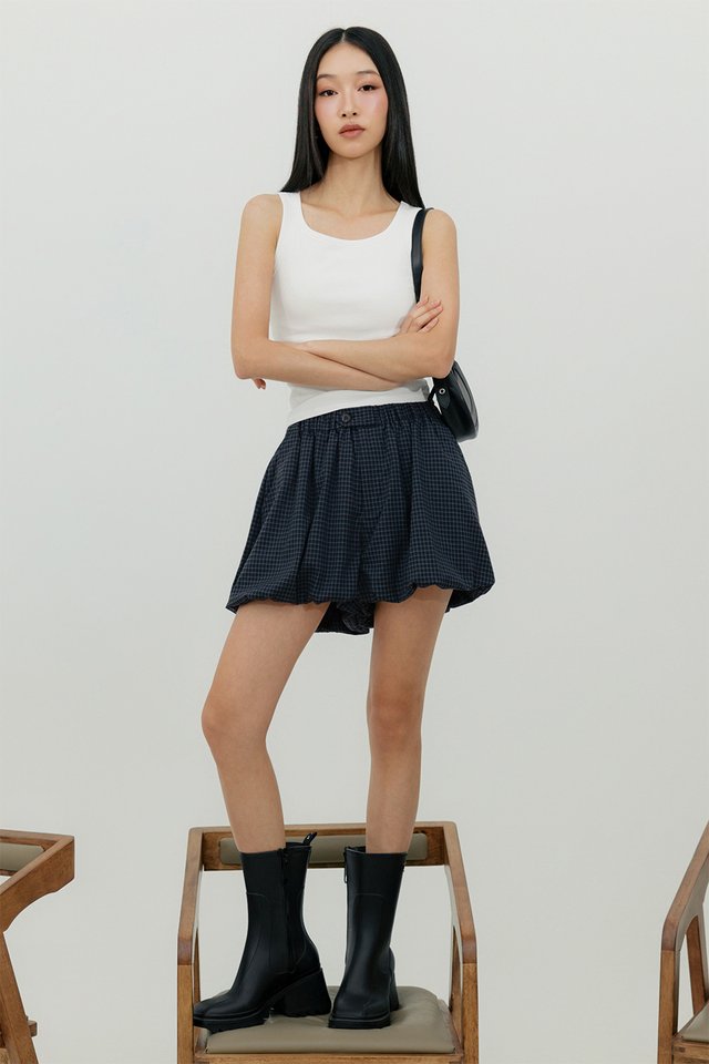 AKIN CHECKS BUBBLE SHORTS IN NAVY