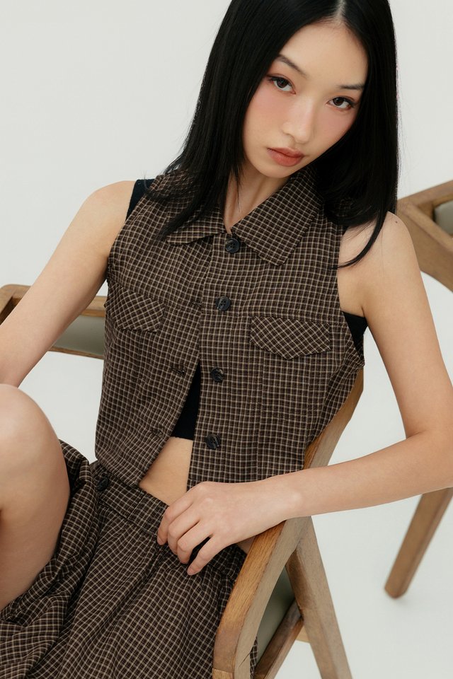 AKIN CHECKS VEST TOP IN CHOCO